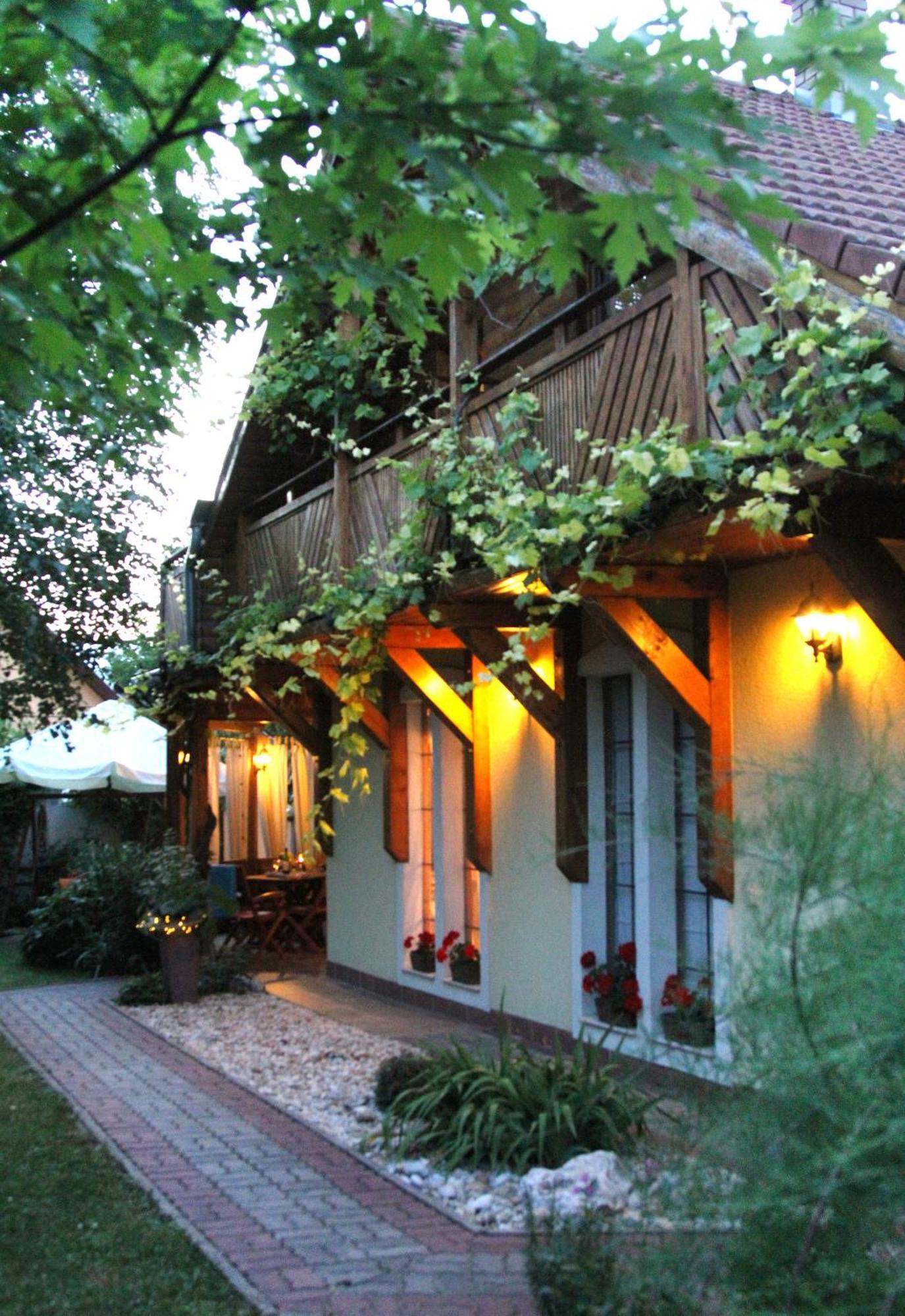 Kőszeghegyalja Vendégház Horvatzsidany Exterior foto